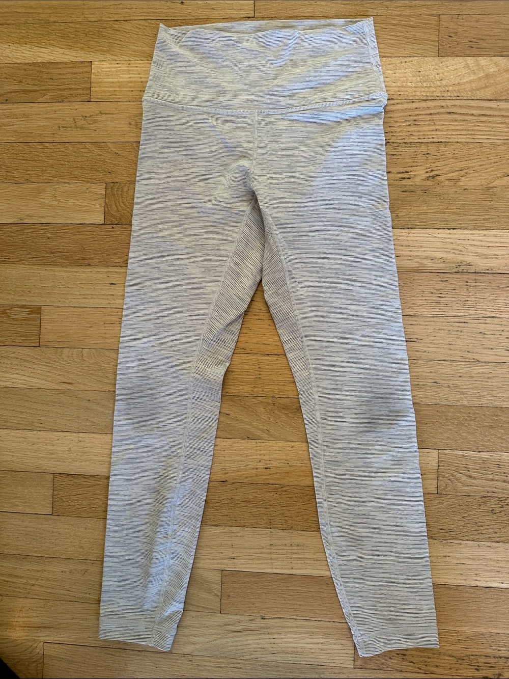 lululemon athletica Heathered Light Gray and White Leggings- Women’s size 6